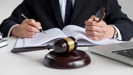 司法部:将完善律师行业税收政策