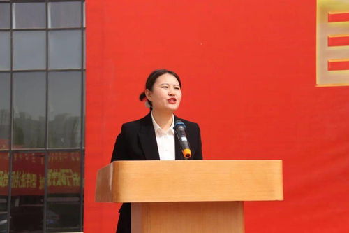 首府律师规范执业承诺签名活动暨新执业律师授袍仪式举行